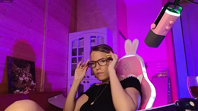 Lady_Shine élő XXX-chatje