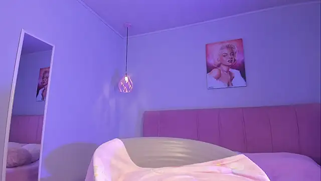 ela_petit's Live XXX Chat