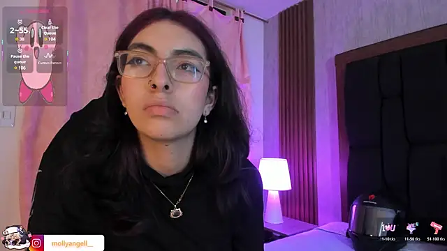 Molly_A's Live XXX Chat