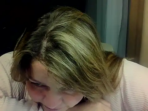 Chatroom XXX en direct de cute__cherry