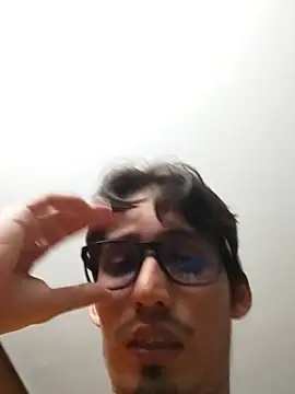 Chat +18 de SrIncognito666 ao vivo