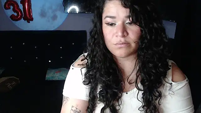 Chat +18 de ANGELIQUE_KLANE ao vivo