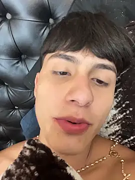 แชท XXX สดของ Lander_Cruz