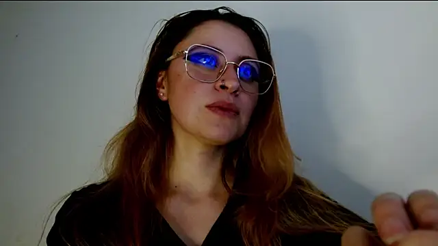 Juls_winter_'s Live XXX Chat