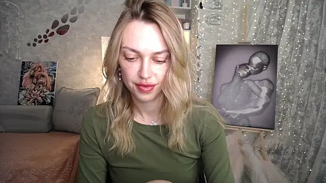 NickyAdamidi élő XXX-chatje