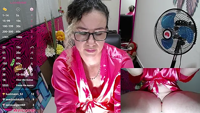 Chat +18 de ViickySexy ao vivo