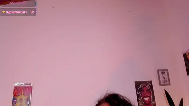 Cata_green Chat XXX in diretta
