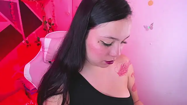 Czat XXX na żywo – little_emma0