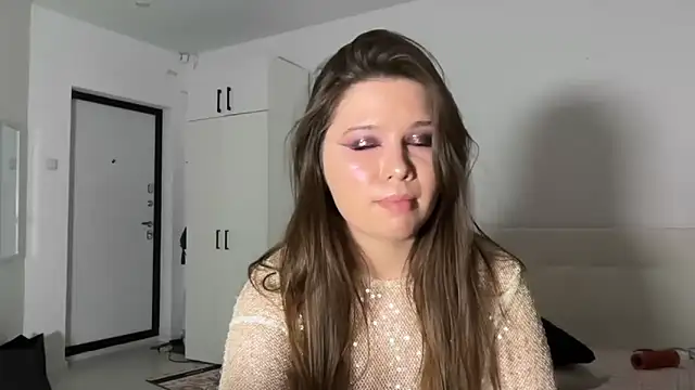XXX chat uživo modela PonyChika