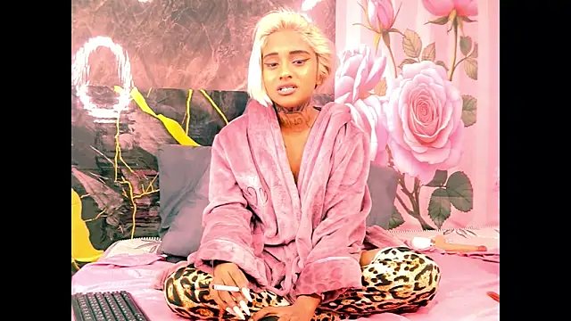 دردشة indian_barbie الجنسية المباشرة