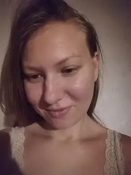 August_Shine's Live XXX Chat