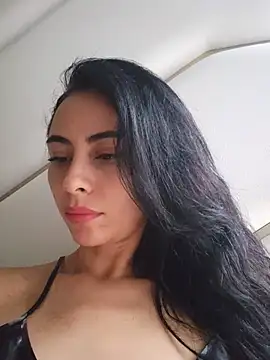 laurent369_ XXX чат на живо