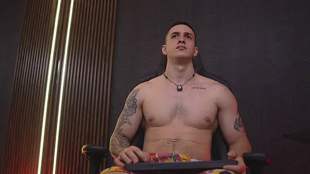 JacksonOlsenn – Naživo XXX chat