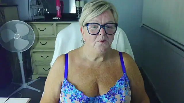 Chat XXX en directo de BridgetBlueEyes