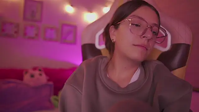 XXX chat uživo modela milly_kenner