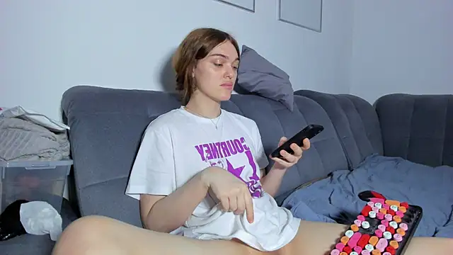 EmiliaRhodes' Live XXX Chat