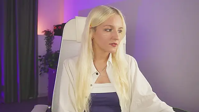 ViolaMore Adlı Modelin Canlı XXX Sohbeti