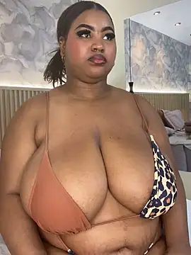 AinaraJimenez's Live XXX Chat