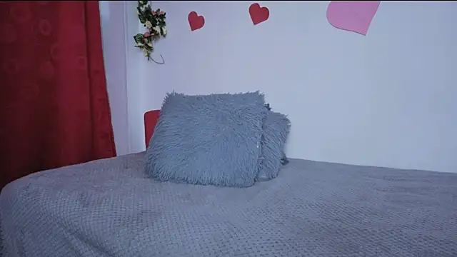 MiaCollinssx Live XXX Chat