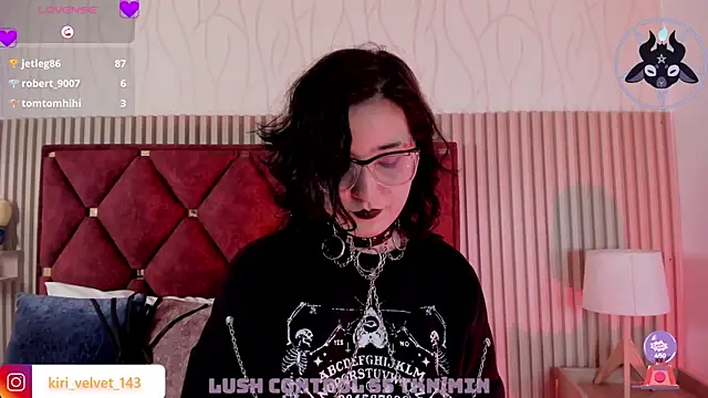 Živý XXX chat Kiri_Velvet