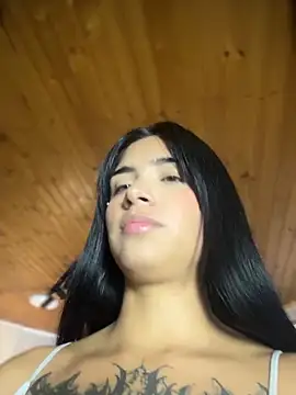 Shalom_pink18 Adlı Modelin Canlı XXX Sohbeti