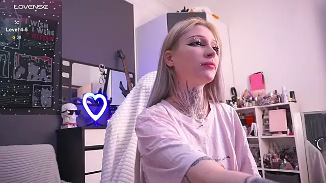 Онлайн чат XXX fraulein_mooon