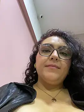 AlmaraRouge Chat XXX live