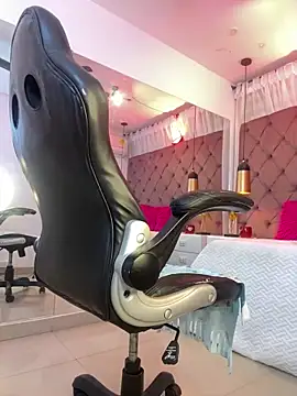 Auri__'s Live XXX Chat