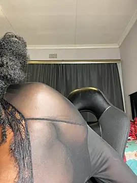 Honeycoco0211 Chat XXX in diretta