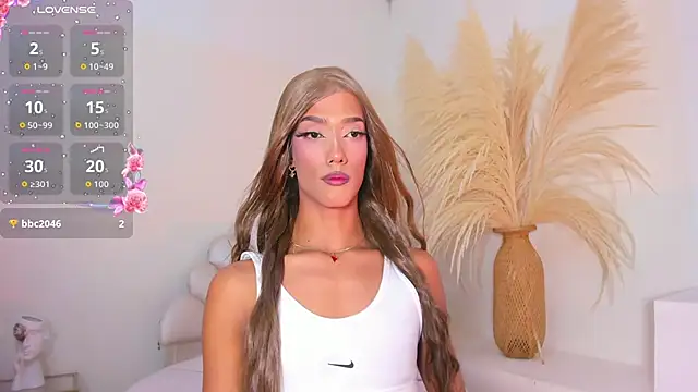 SelenaRogers élő XXX-chatje