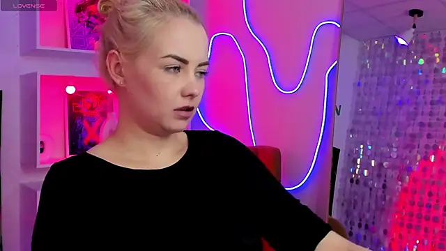Онлайн чат XXX StephanieSweety