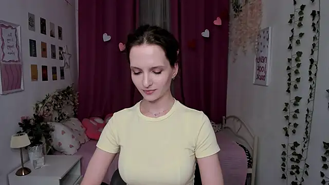 Ariadna_ShyのライブXXXチャット