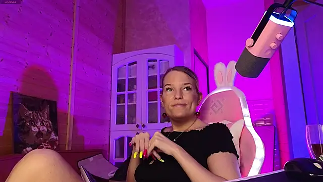 دردشة Lady_Shine الجنسية المباشرة