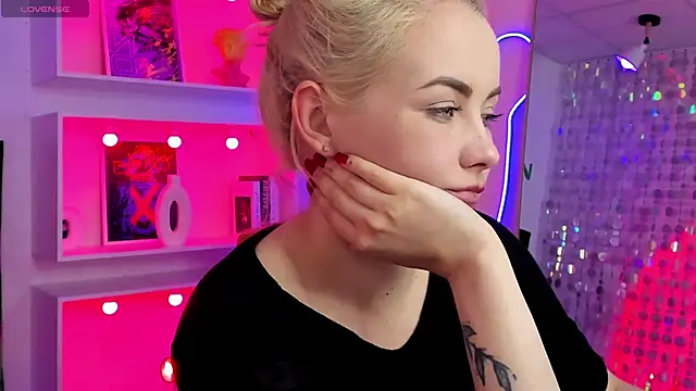 StephanieSweety Chat XXX live