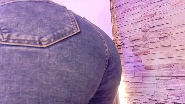 liz_monserrat_1のライブXXXチャット