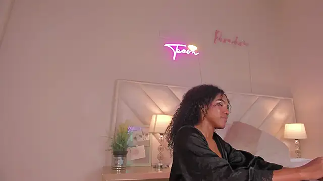 cata_brown_ Live XXX-chat