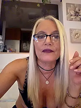 DIAMANTE64's Live Chat Room