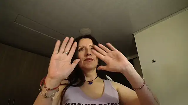 Cherry_Bluee Chat XXX live