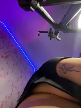 KaroVelvet's Live XXX Chat