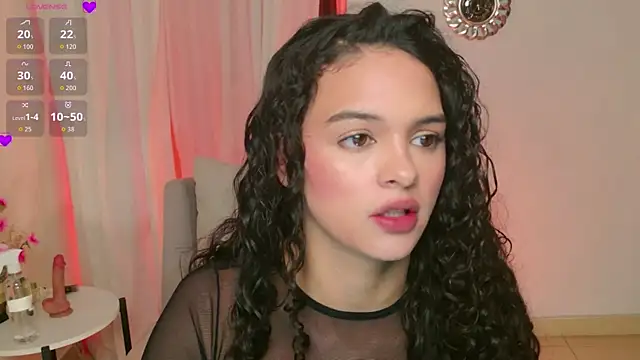 MaraVelvett live XXX chat