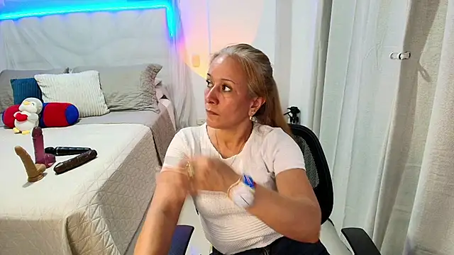 Naty_Stone élő XXX-chatje