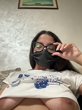 IRIS-GIRL's Live XXX Chat