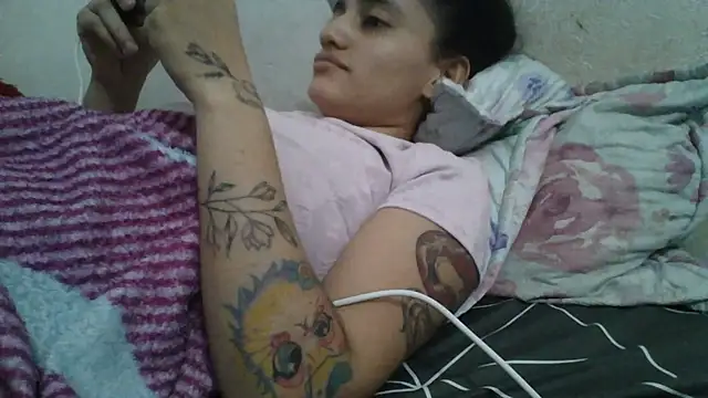 girl_tits' Live XXX Chat