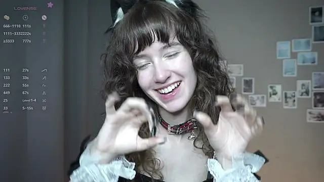 DellaLeck's Live Chat Room