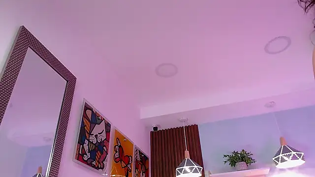 Chat +18 de Dalila_Sky ao vivo