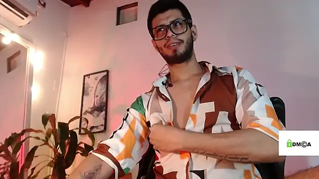 Colby_brown03 Adlı Modelin Canlı XXX Sohbeti