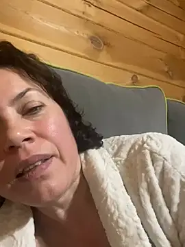 Kiramagic Adlı Modelin Canlı XXX Sohbeti