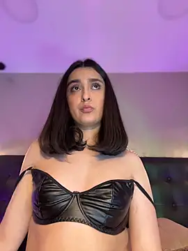 MiahWindsor Chat XXX in diretta