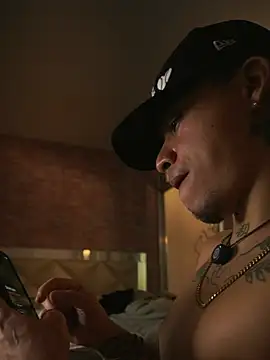 AlphaMasterXxx 现场XXX聊天