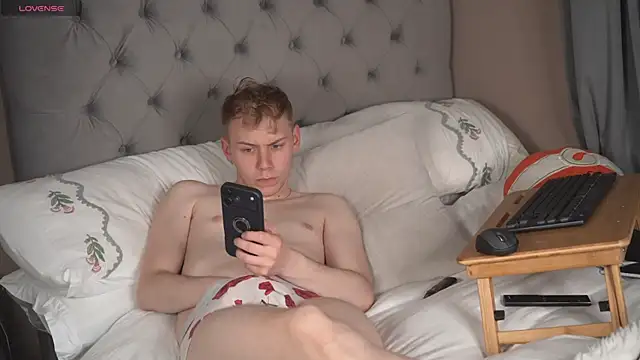 scottishtwink01n Live XXX chat